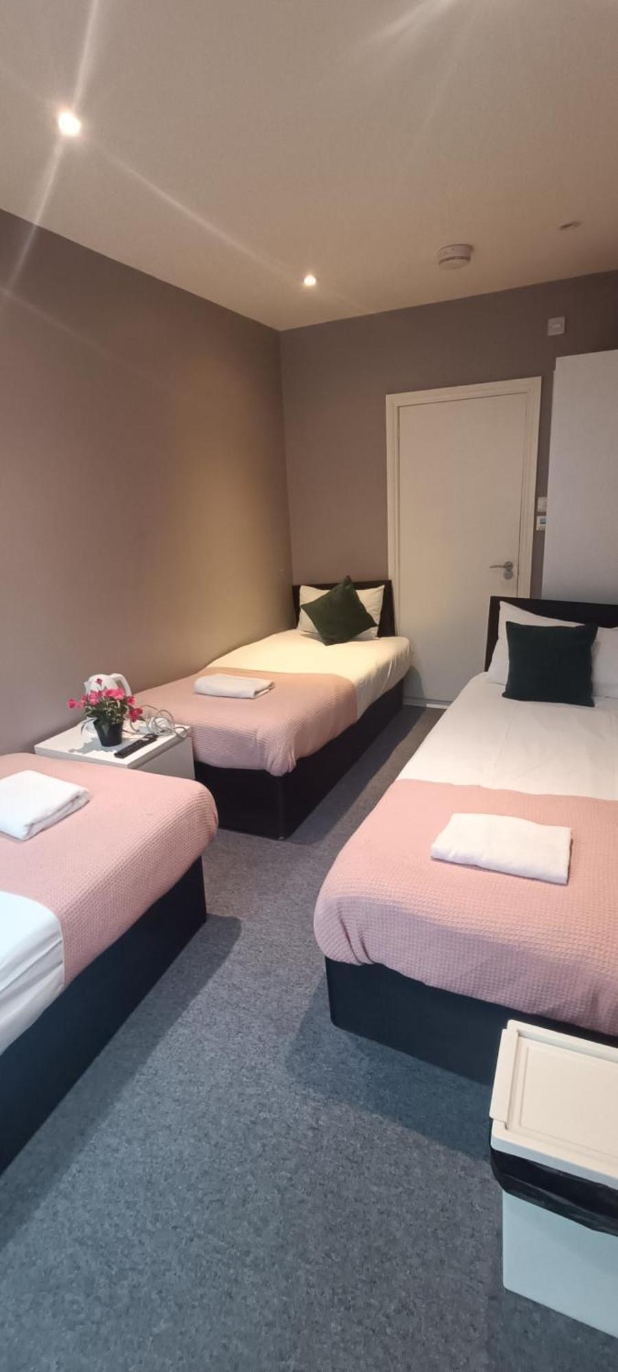 Eurostar Budget Rooms - Next To Kings Cross & Eurostar Train Station Londen Buitenkant foto